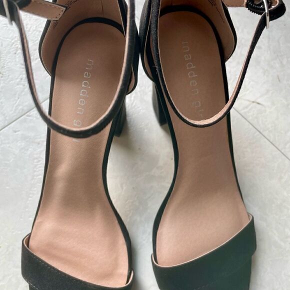 Madden Girl Block Heel Sandals - Picture 9 of 9